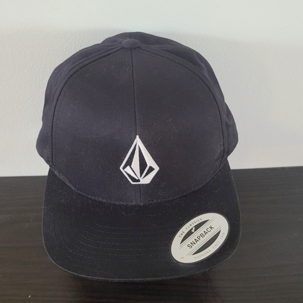 Volcom Trucker hat